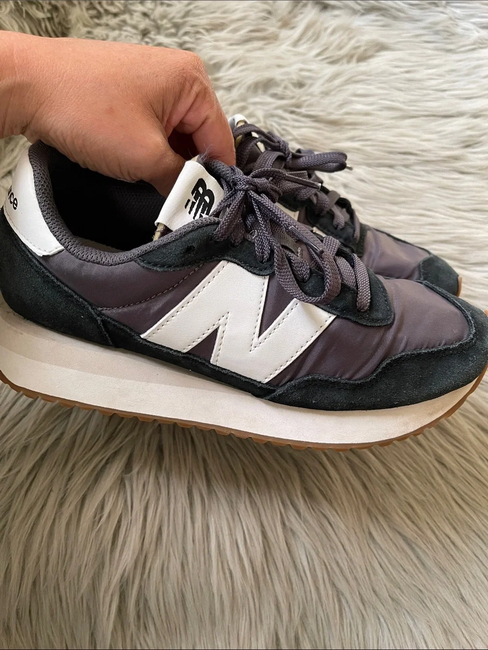 New Balance 237